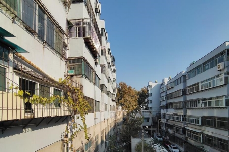 山東濟南槐蔭區15套<a href=http://www.nlsdf.cn/s/fczrxm/ target=_blank class=infotextkey>住宅轉讓項目</a>